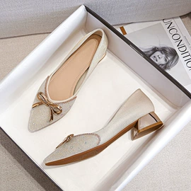 女式休闲单鞋;女式时装单鞋