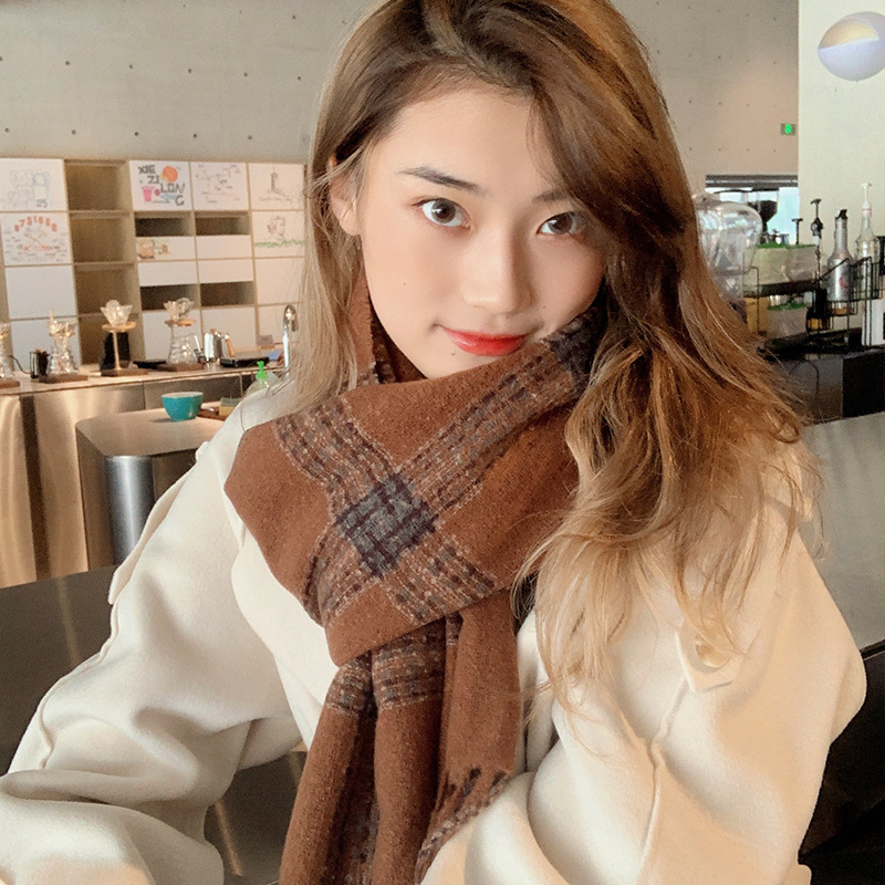 Retro winter universal keep warm scarf made of faux fur