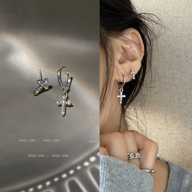 925 Silver Needle Asymmetric Diamond Cross Earrings Japanese and Korean Style Internet Celebrity Elegant Ear Buckle Cold Style Fashion Earrings