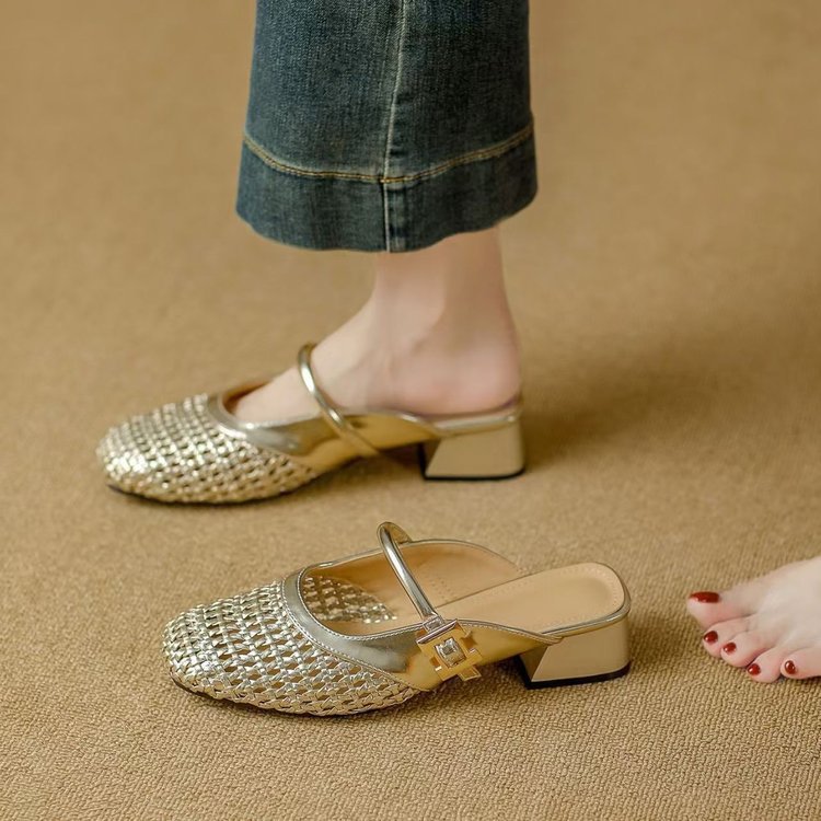Baotou de talón grueso, Mary Jane, zapatillas para niños, vestido hueco con falda, verano de 2026, nuevas zapatillas frías. image 4