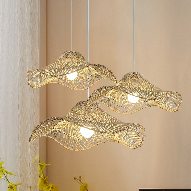 Viento tranquilo Retro Residencia sala de estar restaurante Zen hotel chino sala de té japonés tejido a mano sombrero de paja candelabrera