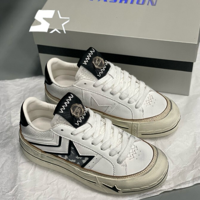 Real Shot of the Popular Thick-Soled Star Sneakers for Women, 2026 Spring New Tennis Shoes, White Lace-Up Sports Casual Shoes Real Shot of the Popular Thick-Soled Star Sneakers for Women, 2026 Spring New Tennis Shoes, White Lace-Up Sports Casual Shoes