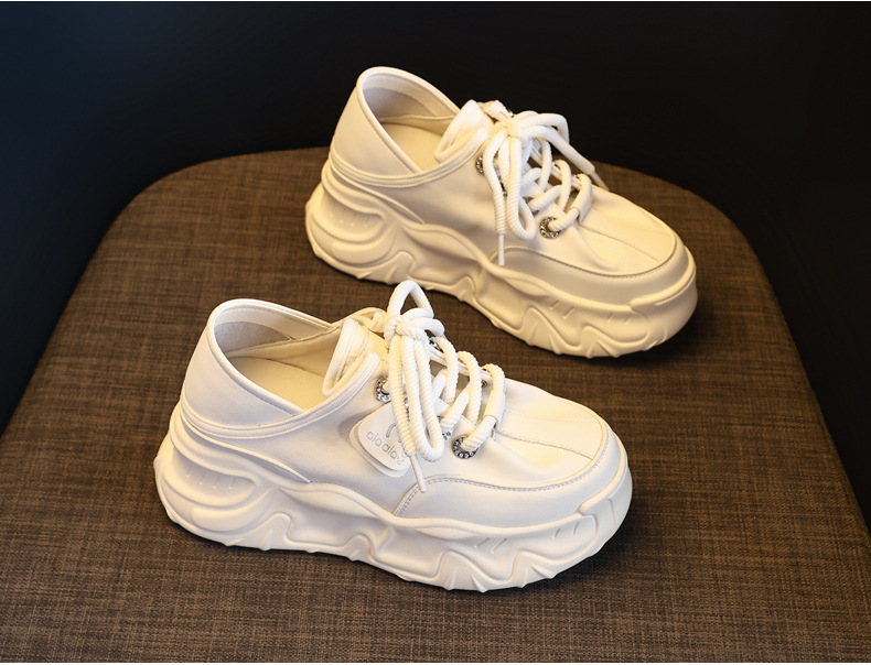 Giày sneaker nữ đế dày tăng chiều cao, form slip-on tiện lợi, đế bánh xốp mềm — màu be chi tiết 5