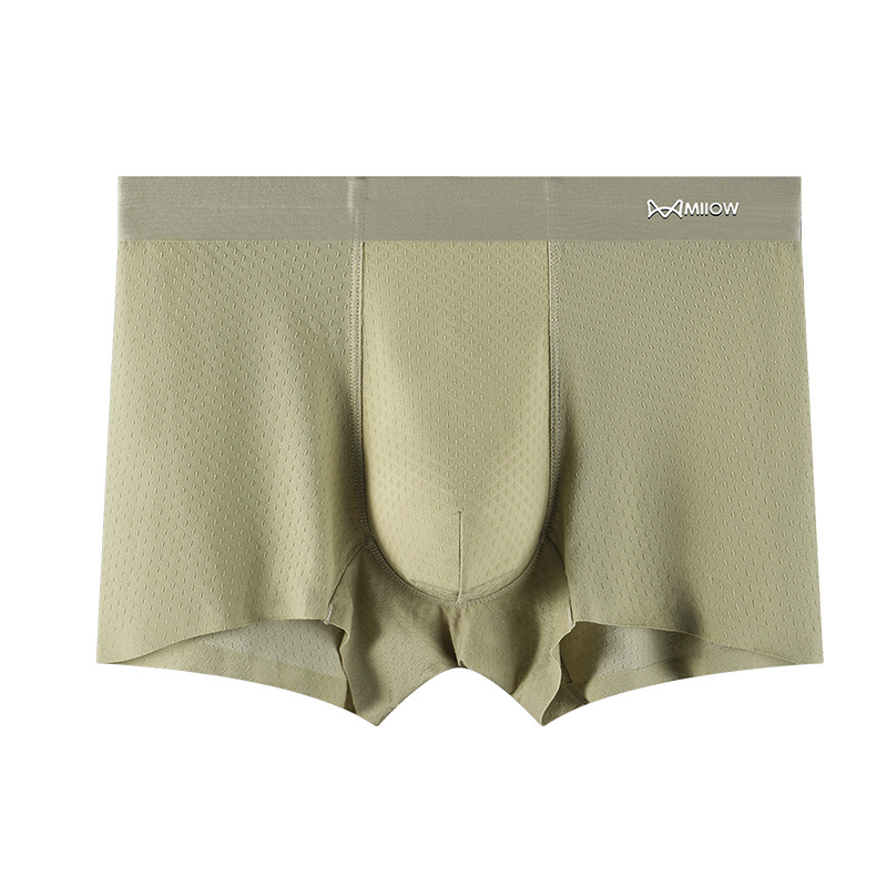 Verano transpirable y cómodo antibacteriano delgado hielo hombre calzoncillos de cintura media hombres jóvenes cuatro esquinas al por mayor spot