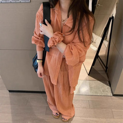 2025 新しい怠惰でリラックスしたカジュアルチェック柄スーツ女性の夏のニッチシャツ + ワイドレッグパンツツーピーススーツ