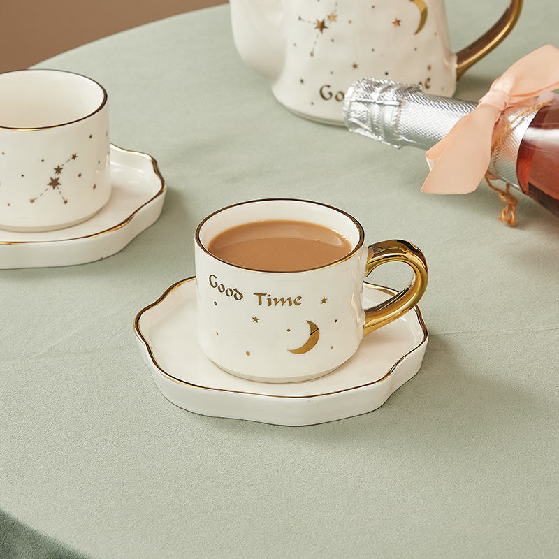 INS juego de té cerámica flor traje tetera estilo europeo Madre y niño olla Amazon Venta caliente café tetera regalo