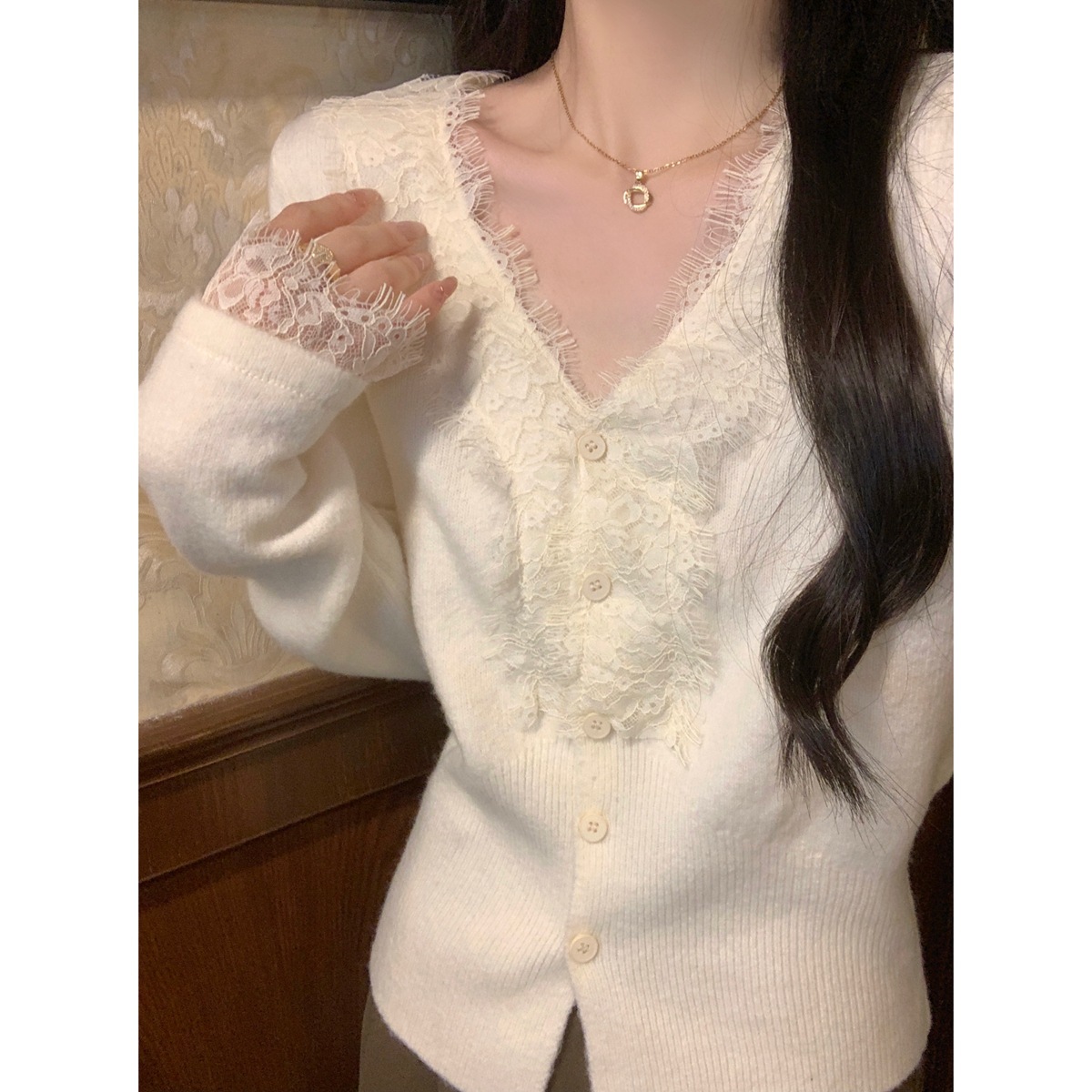 实拍 秋冬韩版气质温柔蕾丝拼接羊毛混坊v领长袖针织开衫毛衣外套
