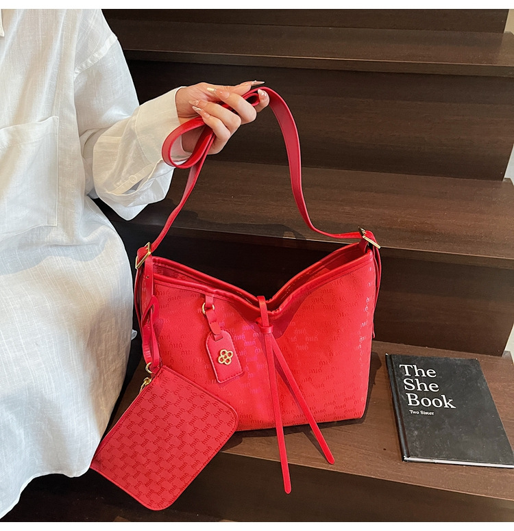 Large-capacity French Tote bag for women 2025 new style, elegant European and American fashionable women's bag, casual shopping and commuting bag undefined