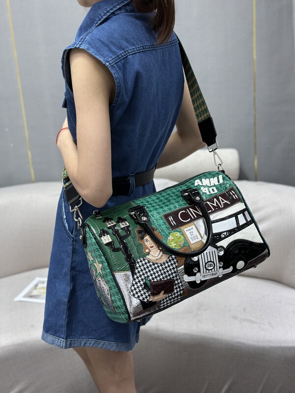 女性のためのハイエンドハンドバッグ 2025 新しい刺繍ショルダーバッグ大容量短距離荷物バッグ男性と女性のスポーツバッグ|undefined