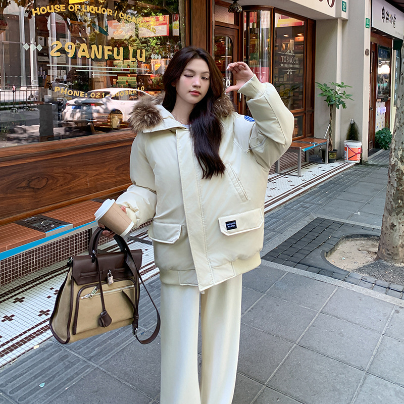 2024 invierno nuevo cuello de lana Pike pluma ropa de algodón mujer suelta coreana pequeña ropa de moda gruesa chaqueta image 1