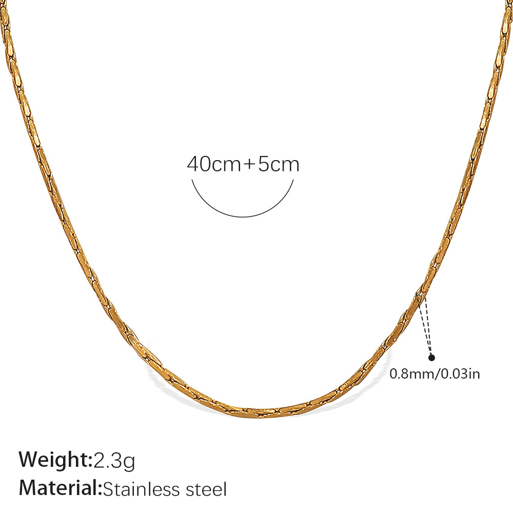 Collar versátil con cadena de hueso de serpiente estampado – cadena trenzada, chapado en oro 18K, personalidad femenina image 12