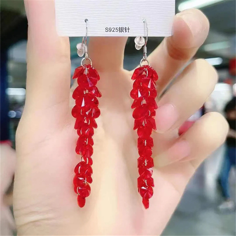 2025 nuevo hogar aretes de cristal púrpura con bordas de uva amistita hadas pendientes de orejas ganchos de orejas simples de alta calidad
