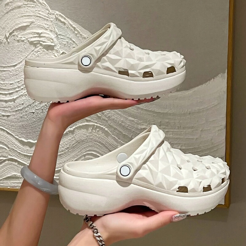 Carlo Chi's New Durian Cloud Thick-Soled Cross Hole Shoes for Women, Comfortable and Height-Increasing, Non-Slip, Fashionable DIY Women's Sandals