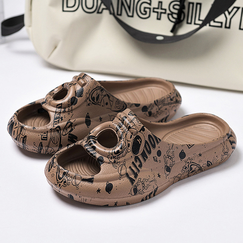 Una zapatilla EVA de verano de 2025 para hombres indoor y outdoor tendencia transfronteriza nueva zapatilla fría