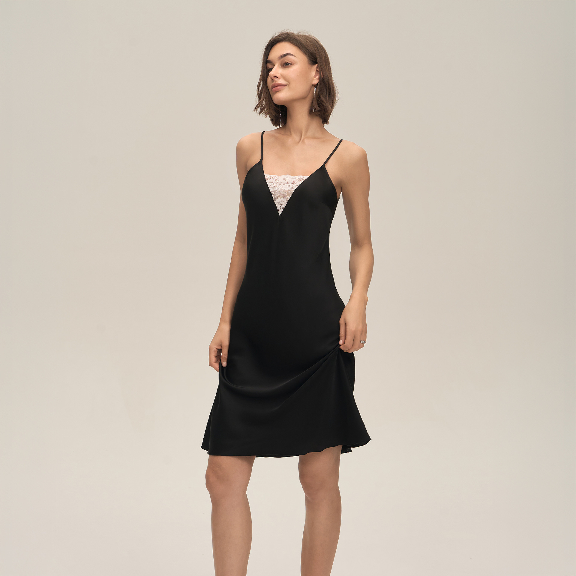 Nuevo pijama de mujer de verano satén chiffon ropa casera de encaje pectoral sexy cinturón vestido corto DQ3916