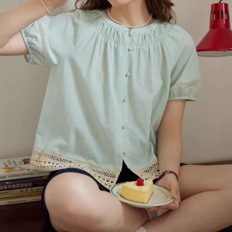 French-Style Pleated Round-Neck Blouse with Lace and Stripes, Short-Sleeved Summer Thin Top for Women