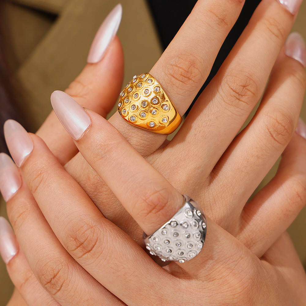 Sparkling Diamond Ring Titanium Steel Bubble Round Diamond Wide Face Ring For Women's Popular Personalized Jewelry_voghion.com