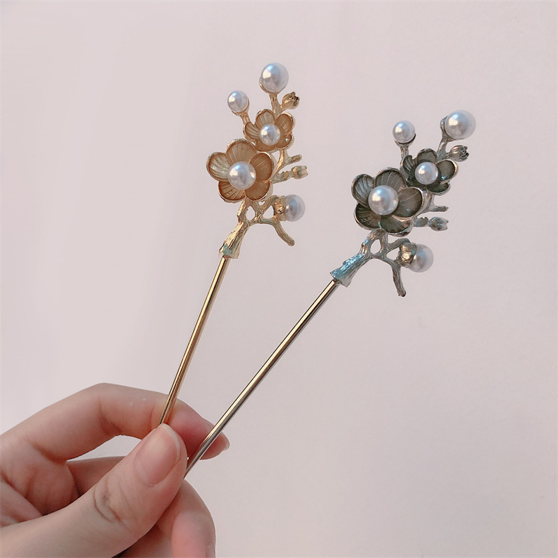 Clipper de cabello de flor de ciruela de alto nivel nuevo estilo chino de estilo nacional de metal, estilo antiguo cheongsam, clipper de cabello de lujo ligero adornamiento para el cabello