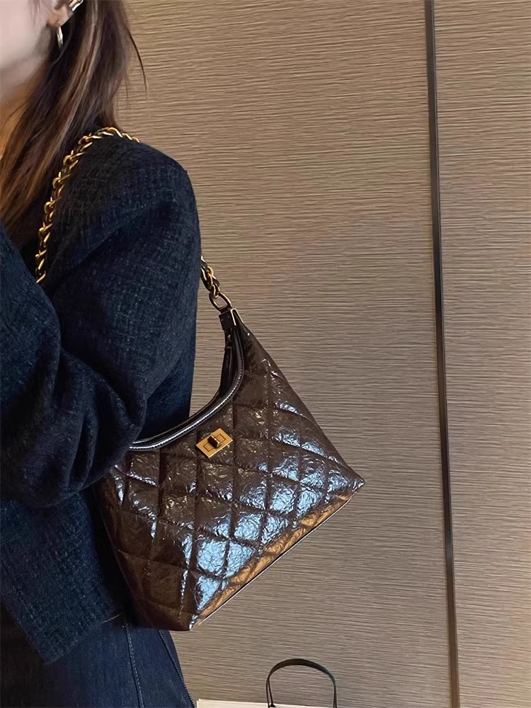 Túi tote nữ da thật kiểu tweed đeo chéo dây xích chần bông — Màu đen, Đỏ Ancora, Cà phê Mocha, Màu nâu chi tiết 17