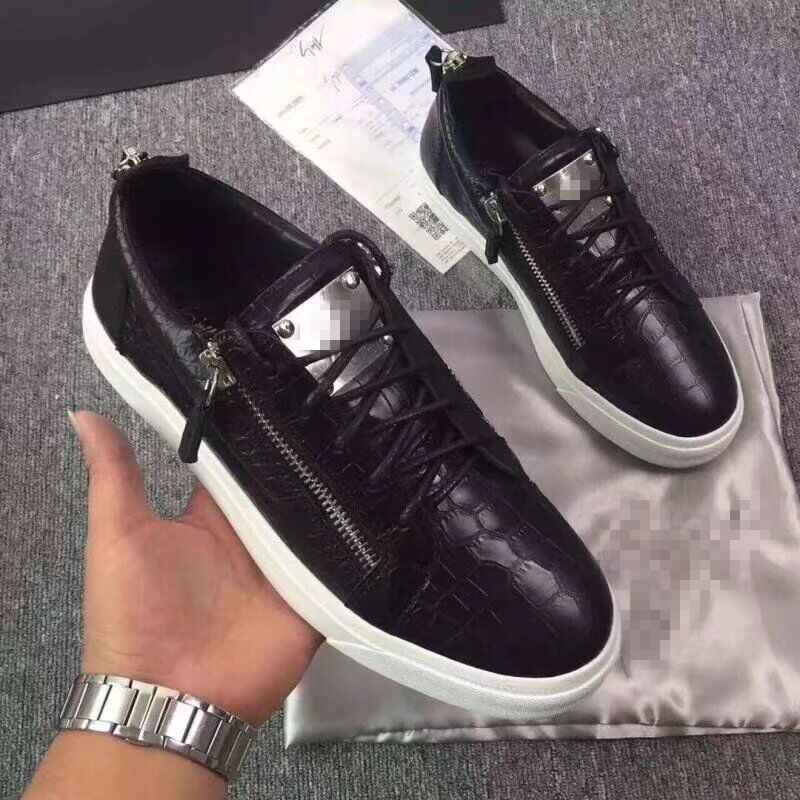 Genuine Leather Low-Top Unisex Sneakers 2025 Color-Blocking Fashionable Breathable Round-Toe Sports Shoes Genuine Leather Low-Top Unisex Sneakers 2025 Color-Blocking Fashionable Breathable Round-Toe Sports Shoes