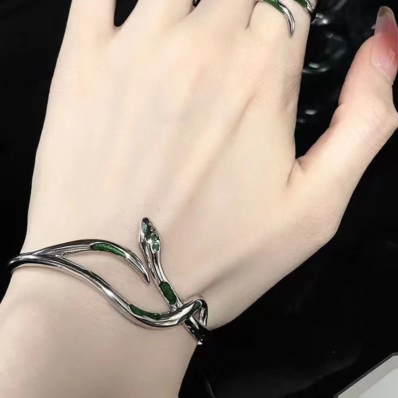 Slytherin verde serpiente nicho avanzado frío en forma de serpiente pulsera pareja Super Hada espíritu serpiente personalidad chica caliente ins pulsera