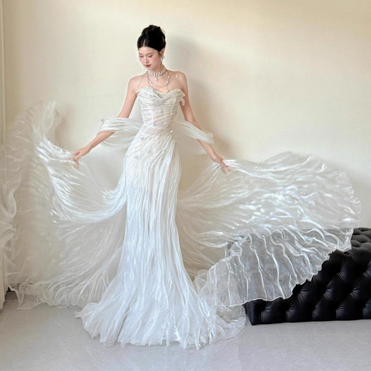 White Flowing Tulle Evening Dress with Heavy Craftsmanship, Light Luxury Niche Design, Off-Shoulder Light Wedding Dress for Engagement, Bride's Toast Mermaid Gown