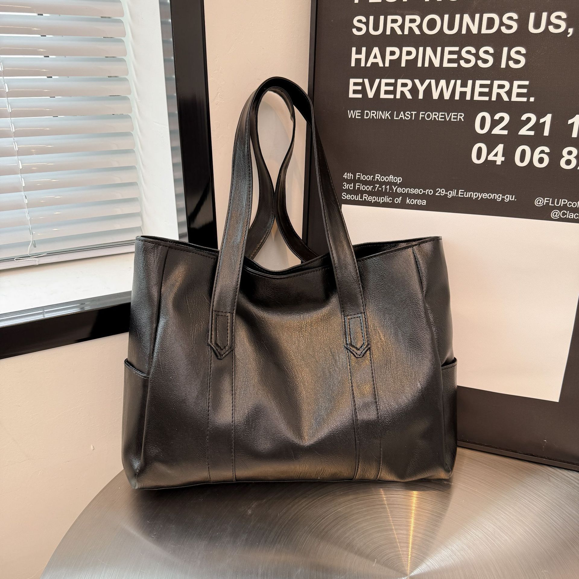 Large women's bag 2026 trendy Korean version versatile large-capacity tote bag shoulder handbag crossbody bag with mirror large storage capacity
