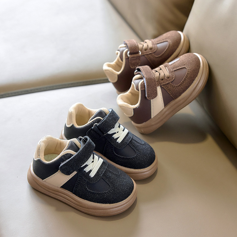 Zapatos de skate de primavera y otoño de velcro con suela suave para bebés infantiles, zapatos deportivos casuales para niños