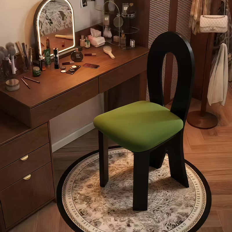 Silla de tocador de estilo medio, silla de tocador de dormitorio, silla de sirena francesa, taburete de maquillaje, silla de comedor de madera maciza, mesa y silla de comedor para el hogar