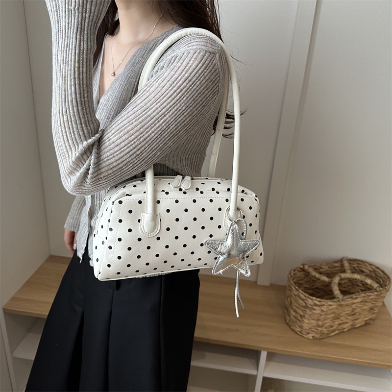 New Style Underarm Bag for Women, Korean Version, Niche Bowling Bag, Versatile, Light Luxury, Single Shoulder, Summer 2026 Polka Dot Bag