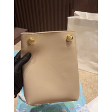 ���وA�o�͹ņμ�б��ˮͰ���ճ�ͨ�ڕr���p����K�֙CҸ�����V��