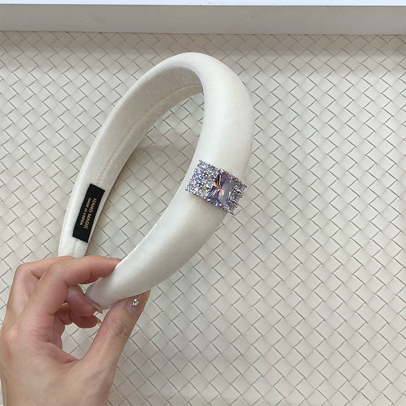 Versión coreana de otoño y invierno lujoso estilo de zircon seda veludo cinturón de cabello alto cráneo cinturón de cabello temperamento cinturón de cabello adornamiento de cabello