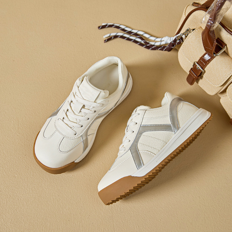 Women's White Skateboarding Shoes Versatile Trendy Flat Trainers_voghion.com