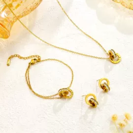 耳钉;项链;戒指