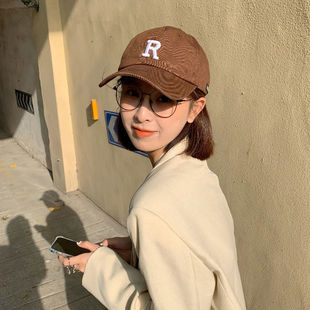 2021新款帽子R字母棒球帽女秋冬季刺绣显脸小百搭网红棕色鸭舌帽-阿里巴巴