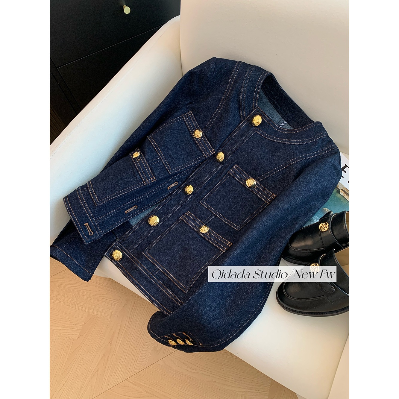 Blue denim autumn short retro elegant jacket with a round collar