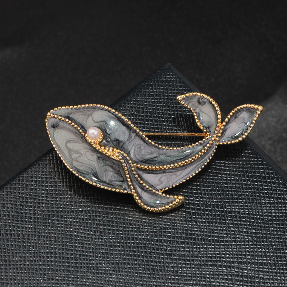 12g Weight Brooches Classification Holiday, Daily Occasion Zinc alloy Material Dolphin Pattern All Seasons Season Women's Gender Enamel Design Simple Style Style Simple Style Pin Dolphin Zinc Alloy Enamel Women's Brooches 6