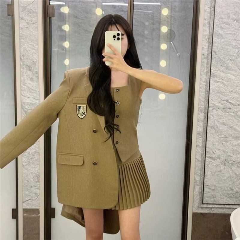 Western-Style College-Style Three-Piece Suit Jacket, Pleated Skirt Suit, Autumn Age-Reducing Skirt, Slimming