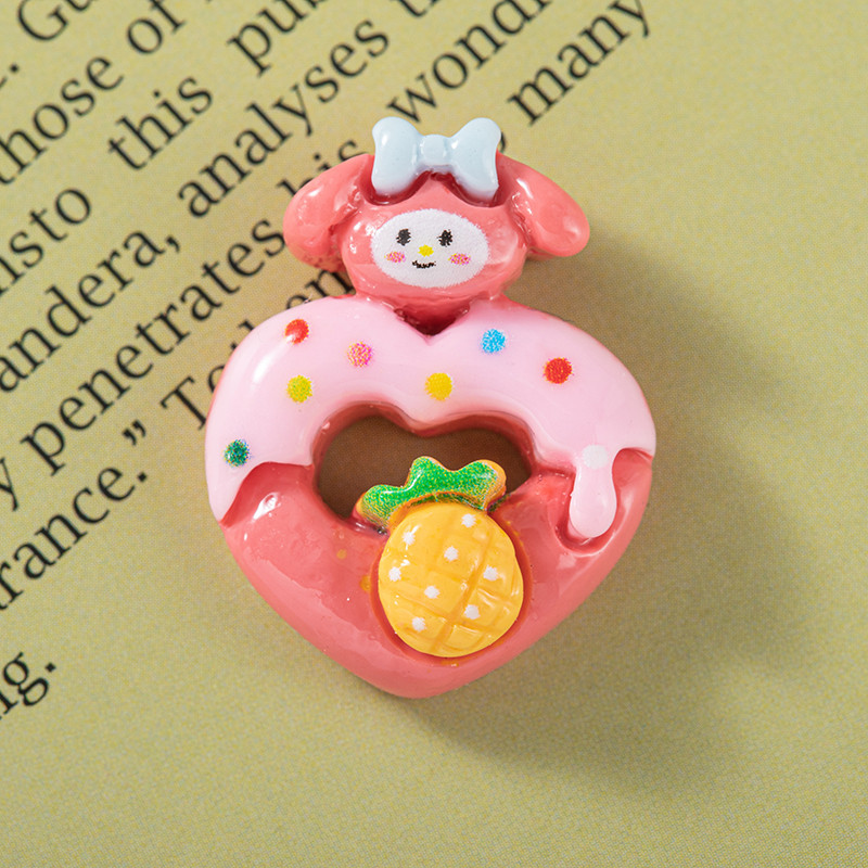 De dibujos animados de Sanrio amor donut resina accesorios lindo DIY crema pegamento caja del teléfono material horquilla al por mayor
