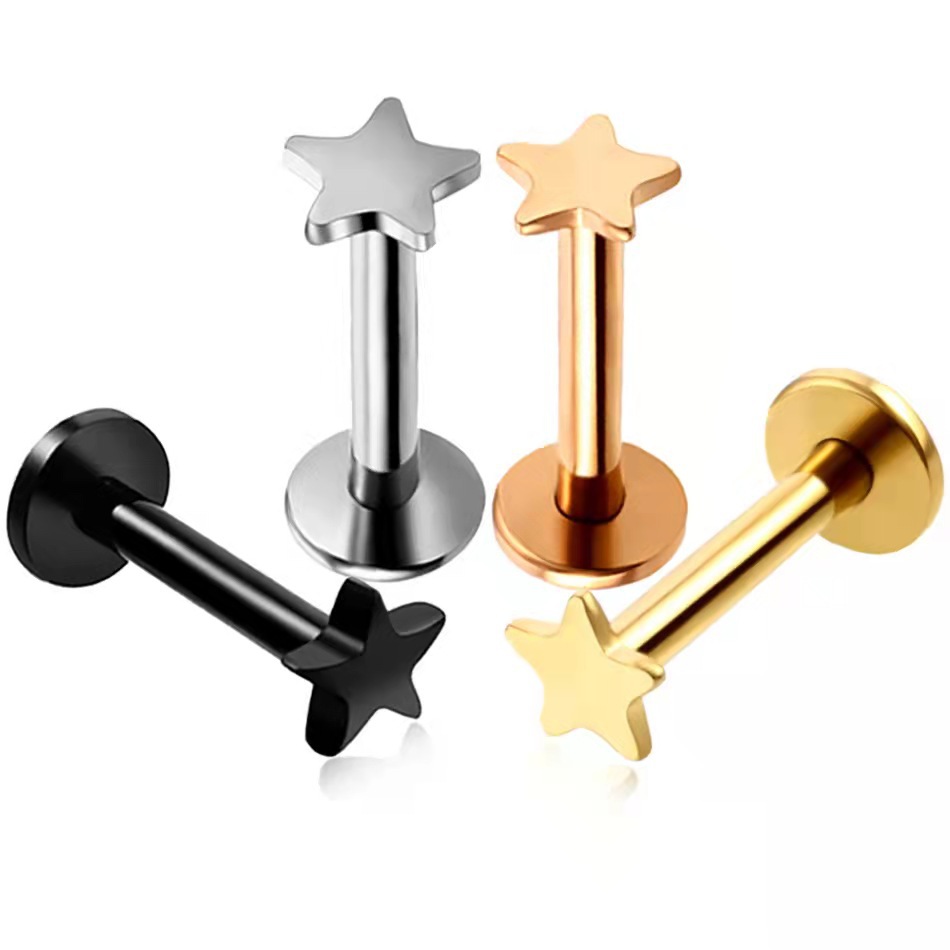 Piercings aux lèvres et boucles d'oreilles exclusivement pour_voghion.com