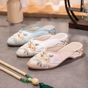 2025�����ϱ���Ь�͸�ܛ��������Ь���L�������^һ�_�žӼ���Ů