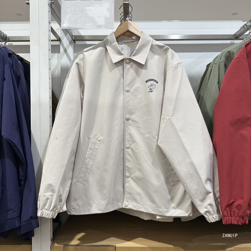 26 Spring New Style Casual Coach Jacket for Men and Women, Couple's Jacket with Buttoned Lapel 484663 26 Spring New Style Casual Coach Jacket for Men and Women, Couple's Jacket with Buttoned Lapel 484663