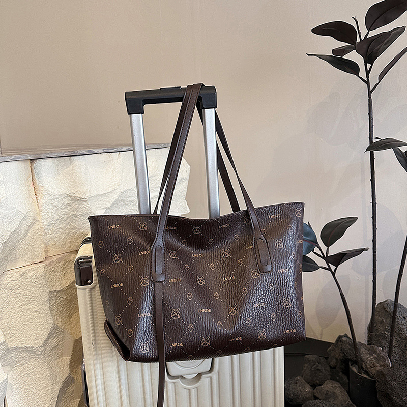 Bolsos de cuero suave de alta calidad para mujeres 2025, nuevos bolsos de viaje de gran capacidad, bolsos de hombro de moda retro