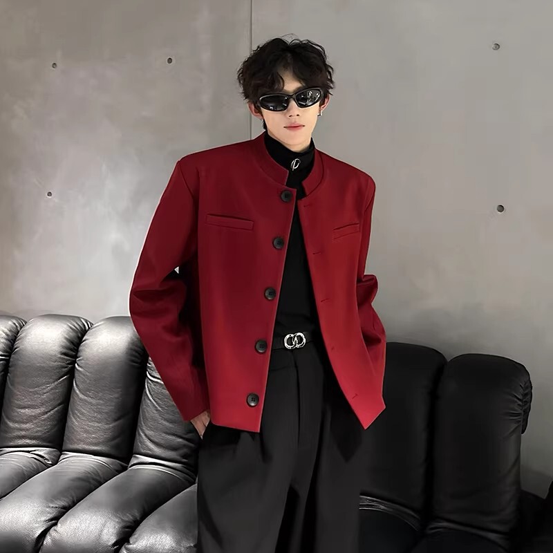 Burgundy Padded Shoulder Stand Collar Short Blazer for Men 2026 Spring and Autumn New Style Loose Fit Slim Jacket Small Suit Burgundy Padded Shoulder Stand Collar Short Blazer for Men 2026 Spring and Autumn New Style Loose Fit Slim Jacket Small Suit
