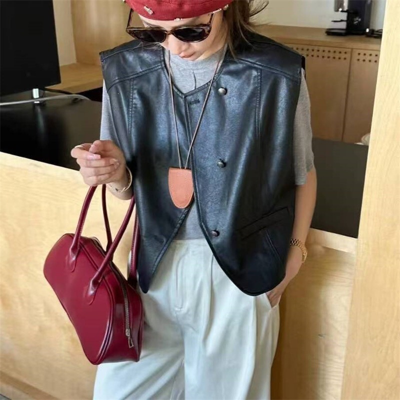 Irregular Vest for Women 2026 Autumn New Korean Style Short Sleeveless Vest Casual Leather Vest Jacket Top Irregular Vest for Women 2026 Autumn New Korean Style Short Sleeveless Vest Casual Leather Vest Jacket Top