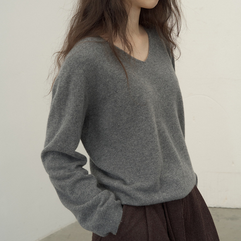 100% Wool First-Line Ready-To-Wear Seamless Bottoming Shirt Autumn and Winter New Women's V Neck Pullover Loose Knitted Knitwear Inner Layer