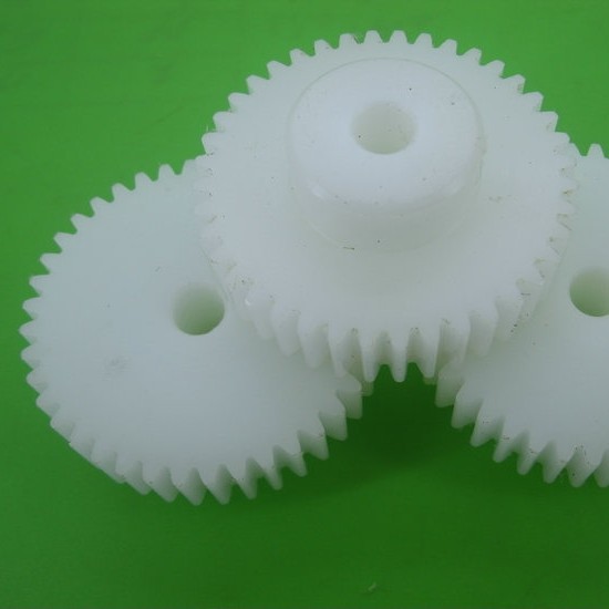 批量加工耐磨耐高温POM尼龙赛刚平面、凸台直齿轮1模40齿外径42