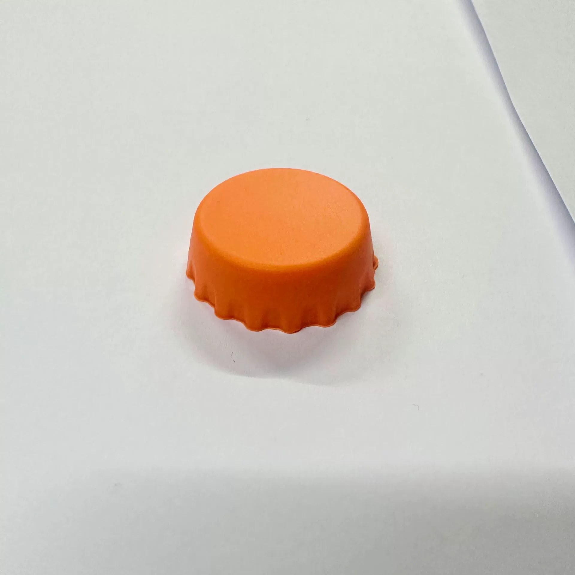 Silicone Bottle Stopper, Food-Grade Round Cap, Wine & Beer Sealer, BPA-free (3.6×2.6×3 cm)