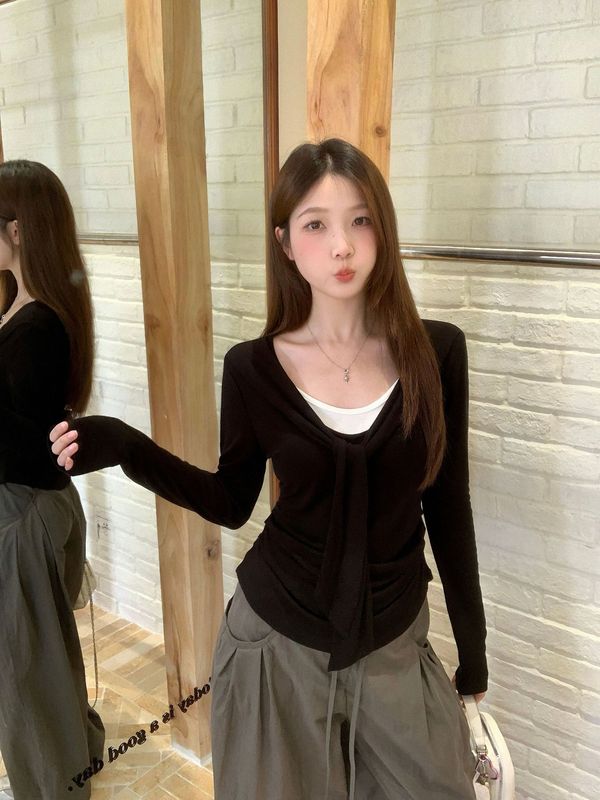 韩系撞色绑带假两件T恤女秋季设计感别致V领收腰显瘦气质百搭上衣|undefined