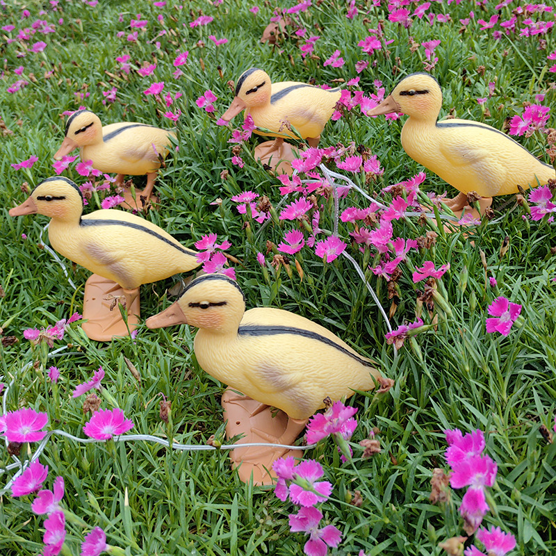 Garden Lawn Decorative Little Yellow Duck One Drag Five Solar Powered Little Ducks Outdoor LED Simulation Animal Shape Light